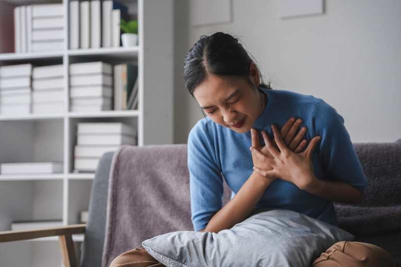 Thumbnail berita: Gejala Serangan Jantung pada Perempuan Bisa Lebih Samar? Kenali Sebelum Terlambat!